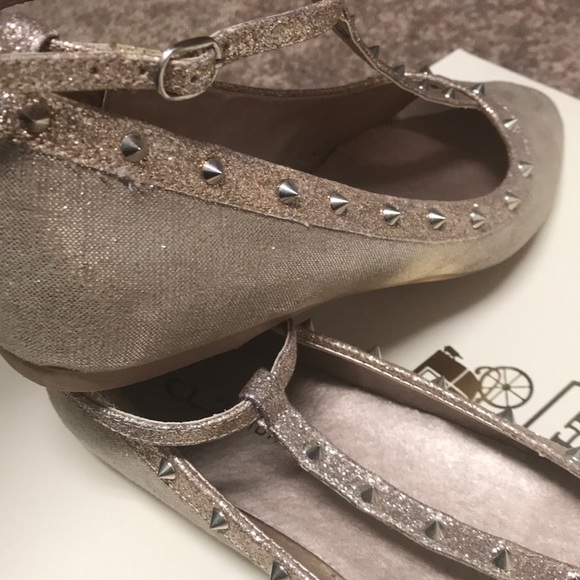 [Send Offers] 👠SHOOEESS - Picture 4 of 4